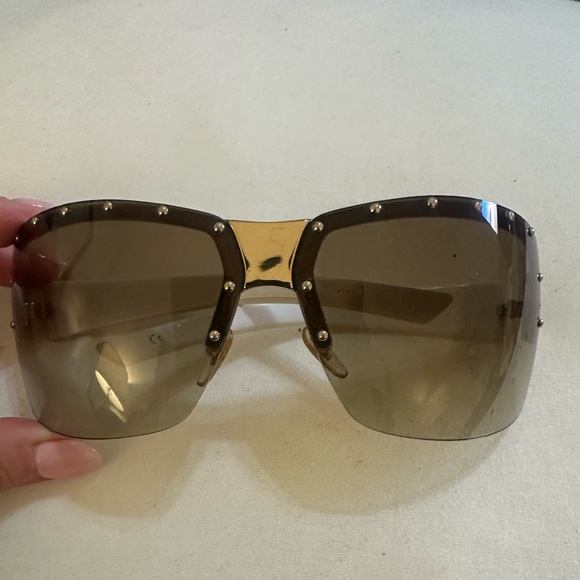 Gucci Sunglasses - Picture 3 of 6